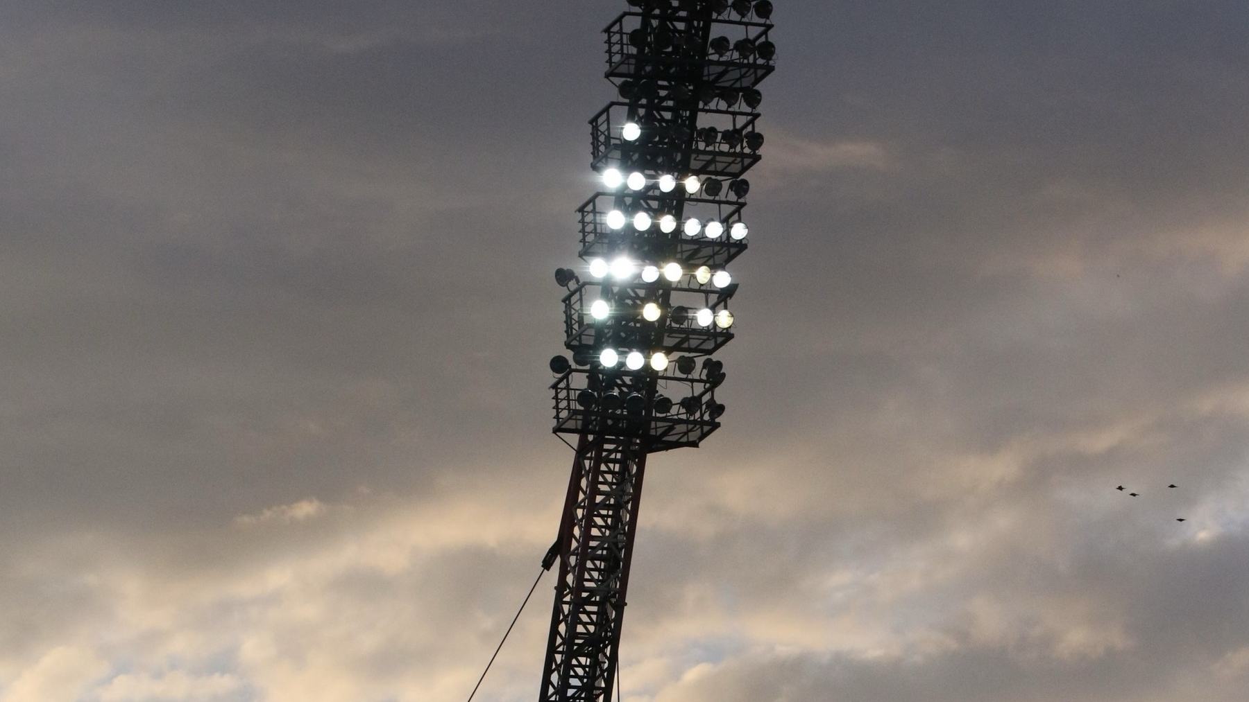 Flutlicht im Steigerwaldstadion